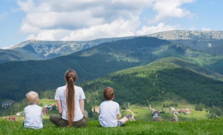 Vacanze in Montagna d’Estate: Escursioni, Relax e Aria Pulita